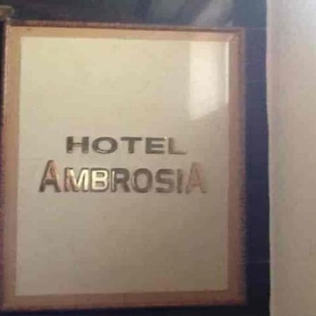 Hotel Ambrosia Kalyan Ngoại thất bức ảnh